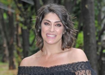 Elisa Isoardi: Lega in calo nei sondaggi? ”Mi dispiace, saranno gli occhiali” 