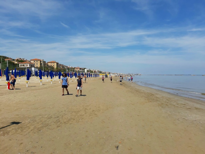 Fase 2: al mare e in montagna nel primo sabato dopo lockdown