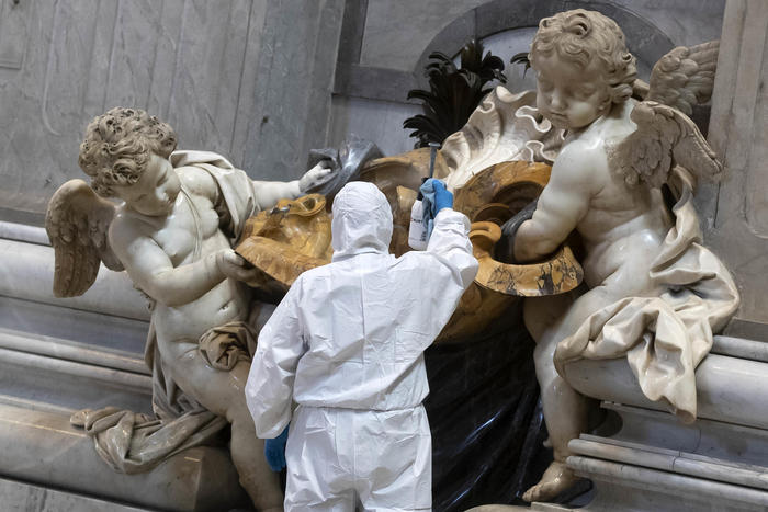 Fase 2: domani riapre San Pietro