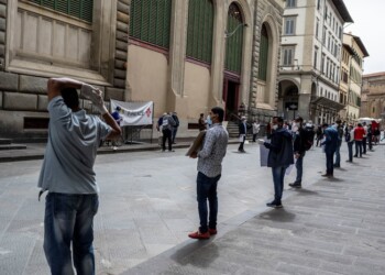 Fase 2: manifestazione ambulanti a mercato S.Lorenzo Firenze