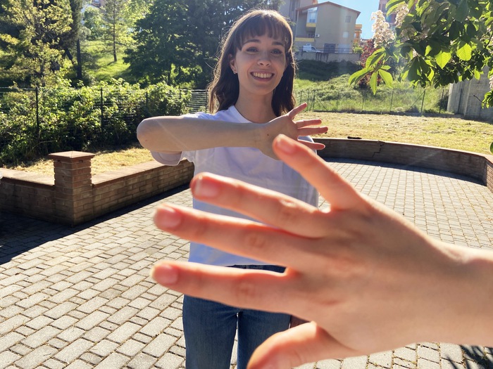 Fase 2: un corto e un tutorial per una nuova forma di saluto