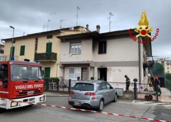 Fiamme in casa,3 bimbi intossicati lievi