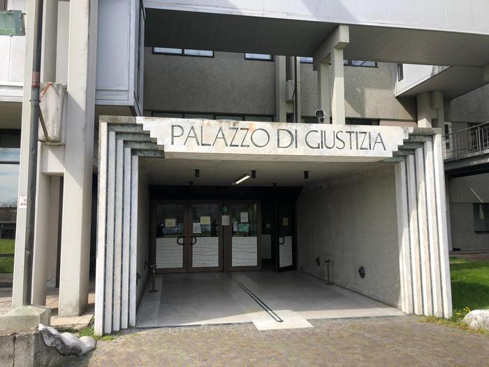 Figlio con 15enne, chiesti 7 anni