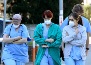 Gestori rsa, ‘Ci dissero curatevi gli ospiti covid’