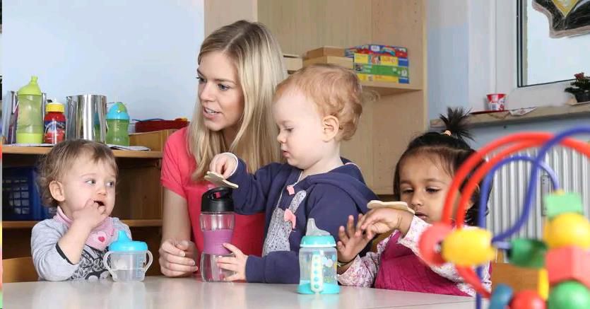 I bonus del decreto rilancio: ipotesi 1.200 euro per le baby sitter e fino a 500 euro per le vacanze