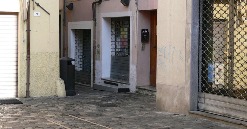 Il D-day dei negozi: dai prestiti ai bonus, un puzzle di 10 aiuti