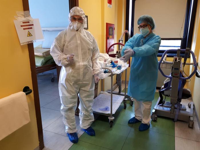 In Lombardia in calo contagi e decessi