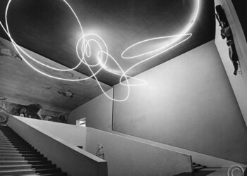 La Struttura al neon di Lucio Fontana nel racconto di Anna Maria Montaldo