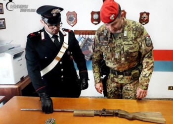 Nascondeva fucile e munizioni, arrestato
