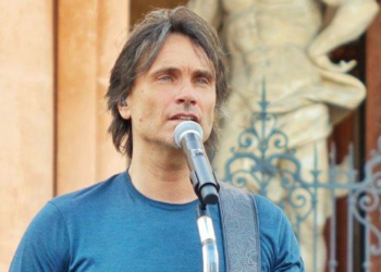 Nek: “Non sto fermo nemmeno con una pistola alla tempia”. La novità assoluta e l’amore