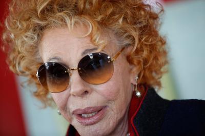 Ornella Vanoni: “Se Silvia Romano era così felice perché lo Stato ha regalato 4 mln a terroristi?” 