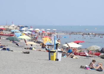 Ostia, spiagge vietate fino al 17/5