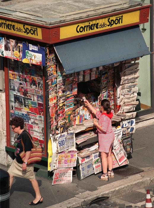 Pdf pirata giornali e libri, stop a 114 canali Telegram
