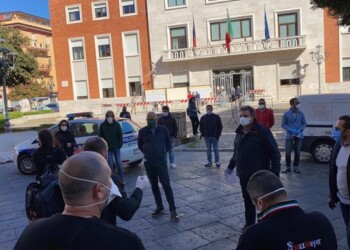 Protesta commercianti a Crotone