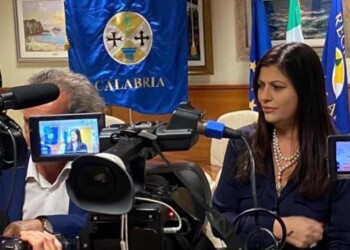 Santelli, a giorni un mln di mascherine