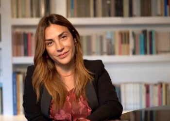 Scuola: Viola Ardone incontra i ragazzi del Liceo Vittoria