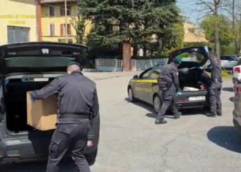 Sequestrate dalla Gdf di Modena 157.000 mascherine
