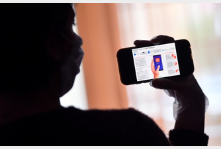 Singapore,obbligo tracciamento al chiuso