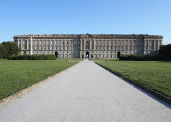Tre secoli di Vanvitelli, l’architetto cortese, tra barocco e neoclassicismo