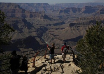 Usa: riaprono Yellowstone e Grand Canyon