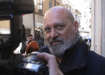 Via libera a Regioni, il 18 riaprono ristoranti e negozi