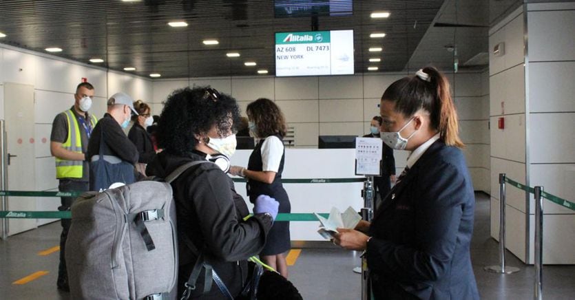 Aeroporti: 25 sono aperti, ma Linate resta chiuso. Perché?