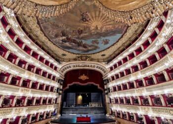 Al San Carlo aprirà la Bohème e da luglio in piazza
