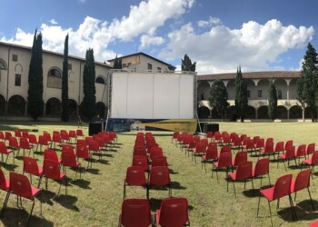 “CINEMA NEL CHIOSTRO” REGISTRA IL TUTTO ESAURITO OGNI SERA NELLA PRIMA SETTIMANA DI APERTURA