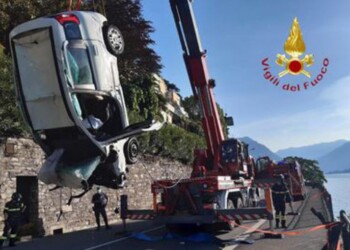 Auto nel lago, arrestato guidatore