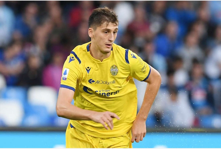 Blitz Juve per Kumbulla, pressing su Arthur. Zaniolo è il rebus della Roma e la Fiorentina ripensa a Paquetà