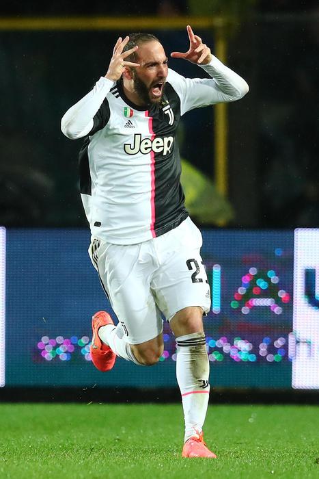 Calcio: Higuain “periodo brutto, ora felice per il gol”