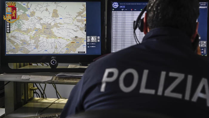 Carpiti oltre 1 mln dati Tim, arresti