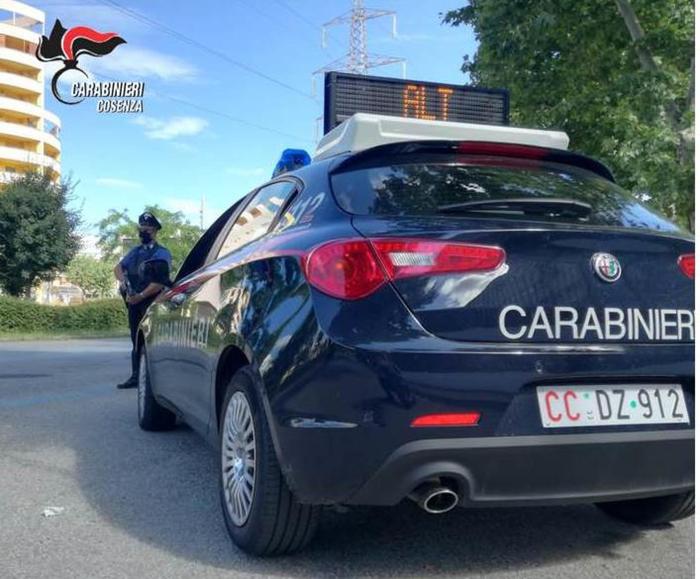 Compie furto in casa di un avvocato, arrestato