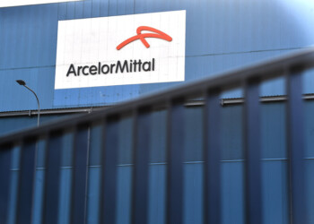 Conte, trattativa Invitalia-Mittal