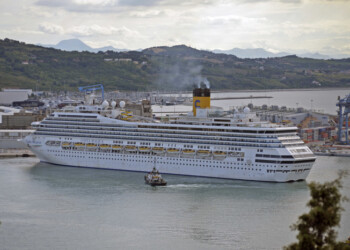 Coronavirus, Costa Magica ha lasciato porto Ancona
