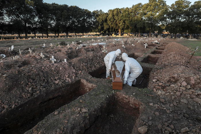 Coronavirus: oltre mezzo milione di morti nel mondo