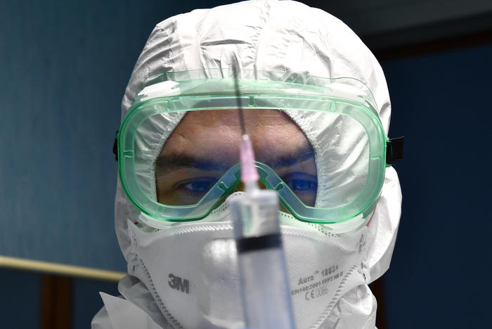 Covid: solo 6 vittime, è il nuovo minimo