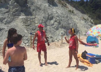 Crollo in falesia area interdetta spiaggia libera S. Michele