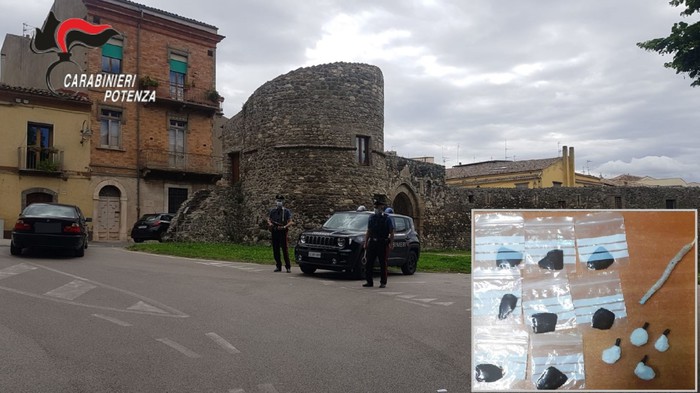 Droga: ha cocaina e hascisc, un uomo arrestato a Rionero