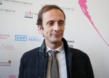 Fase 2:Fedriga riapre parchi,sale giochi e dal 19 discoteche