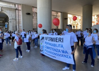 Fase 3: flash mob infermieri Cagliari