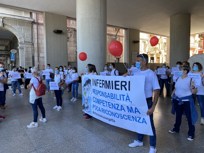 Fase 3: flash mob infermieri Cagliari