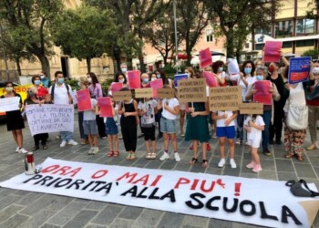 Fase 3: ‘Priorità alla scuola’, manifestazione a Pescara