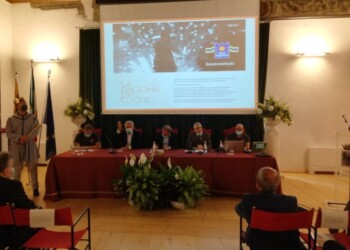 Feste vigiliane, edizione ridotta trasmessa in tv e sul web