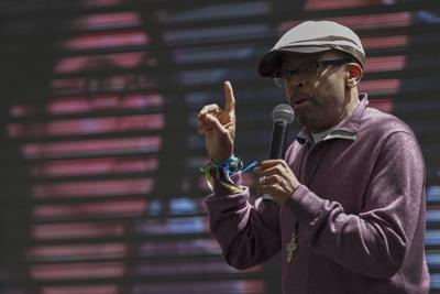 Floyd, Spike Lee: America costruita sui corpi dei neri uccisi