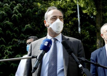 Gallera, riapriamo Rsa, non a negativi