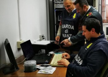 Gdf sequestra software, una denuncia