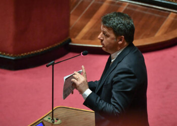 Governo: Renzi, non vedo cambi