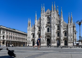 I gilet arancioni e quella politica urlata pre covid che non ci manca per niente