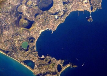 Il radon aiuta a monitorare il supervulcano dei Campi Flegrei